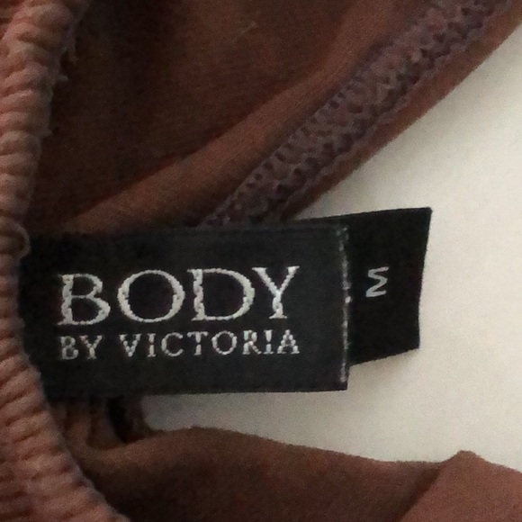 Body by Victoria Player Sports Bra · Medium support · Pull-on style - Picture 3 of 12